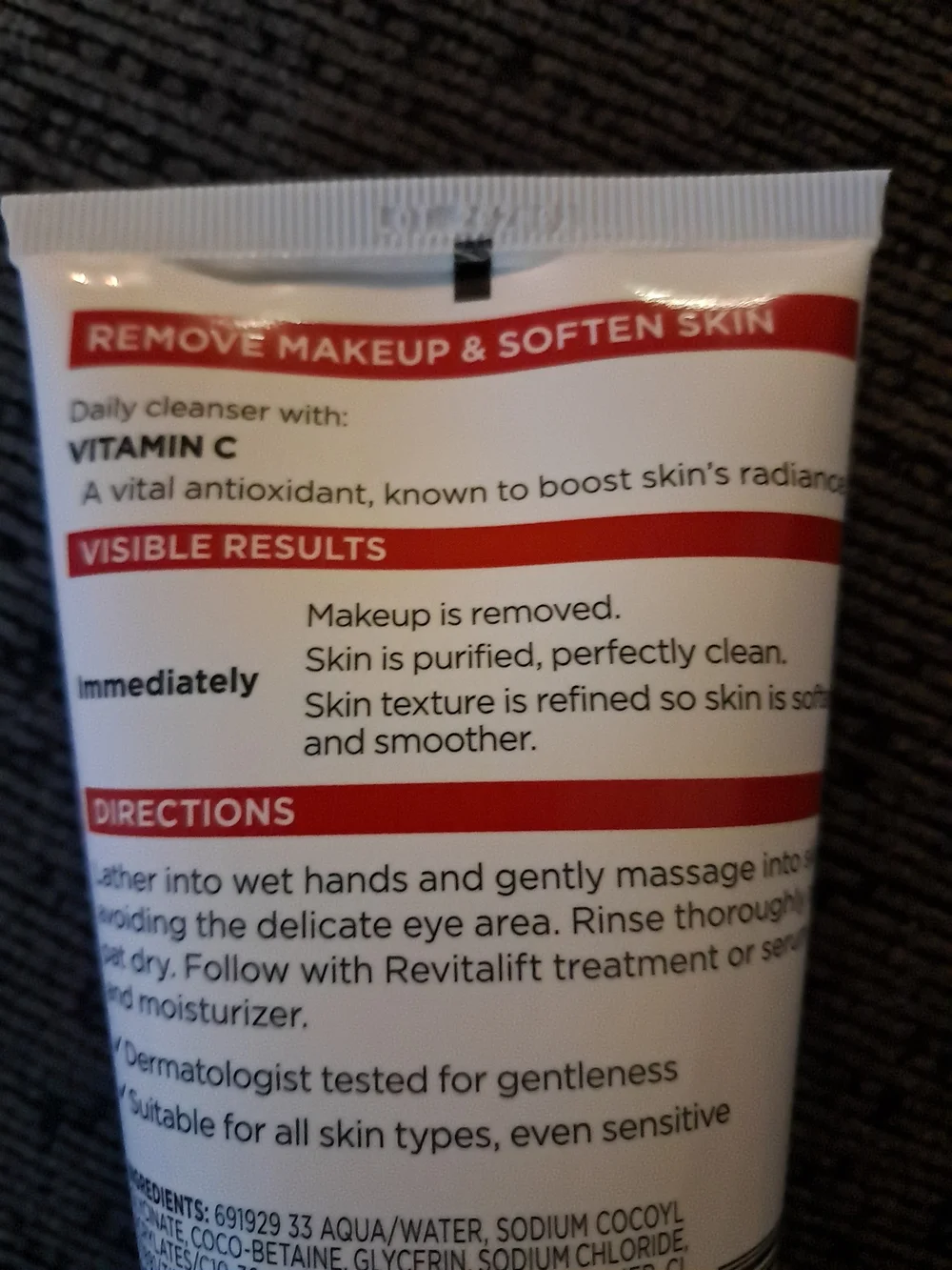 L'Oréal Revitalift Daily Cream Cleanser Vitamin C - White & Red